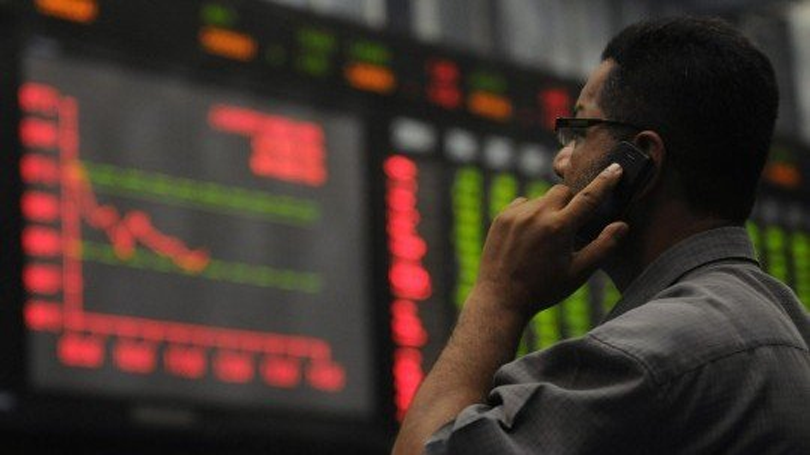 PSX faces consolidation as index declines