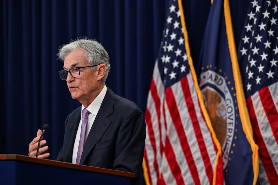 US Federal Reserve holds rates steady, offers little clarity on future cuts