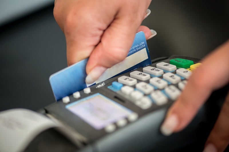 FBR orders retailers to accept debit, credit cards for all transactions